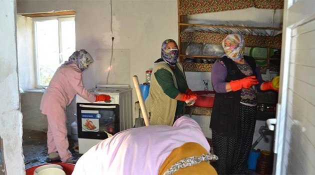 Adana Tufanbeyli'de 'yaşlı bakım timi' kuruldu