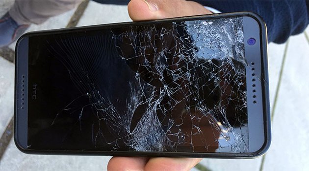 Adana Valiliği Basın ve Halkla İlişkiler Müdürü'nü cep telefonu kurtardı