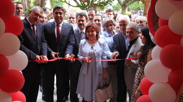 Adana yeni bir kültür merkezi kazandı