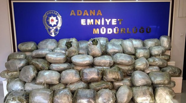 Adana'da 1 ton esrar ele geçirildi