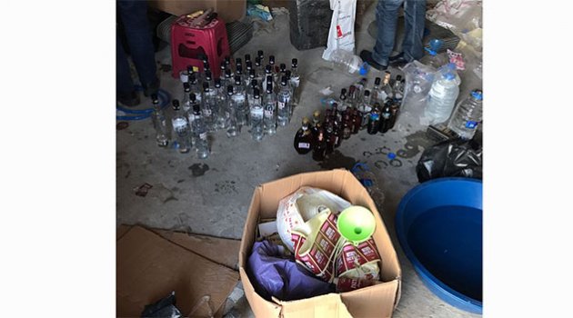 Adana'da 2 bin şişe sahte içki ele geçirildi