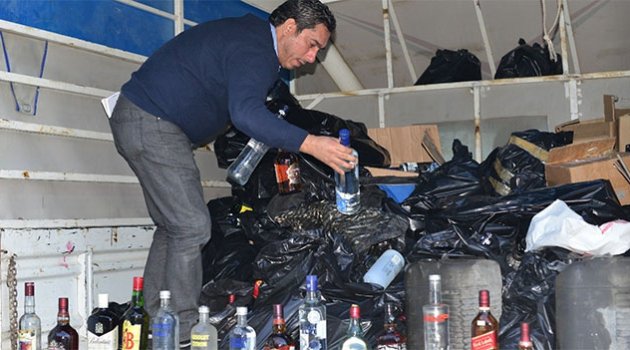Adana'da 6 bin 200 şişe sahte içki ele geçirildi