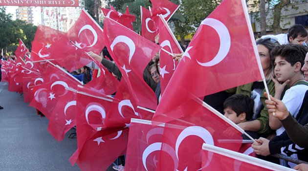 ADANA'DA CUMHURİYET COŞKUSU