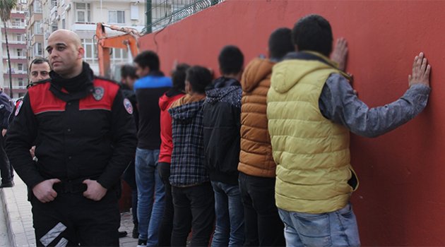 Adana'da Galatasaraylı taraftarlara saldırı