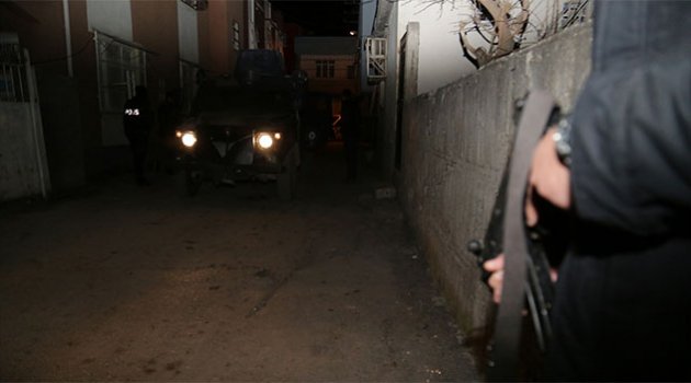 Adana'da terör operasyonu: 10 gözaltı