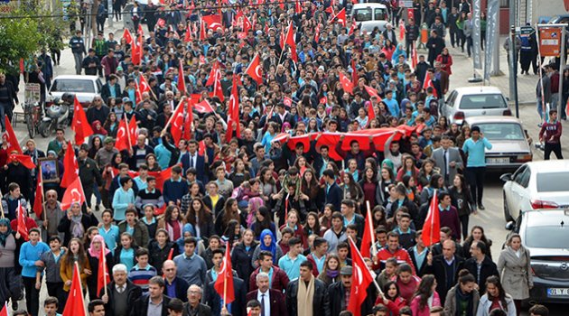 Adana'da “Teröre Karşı Milli Birlik ve Beraberlik” yürüyüşü