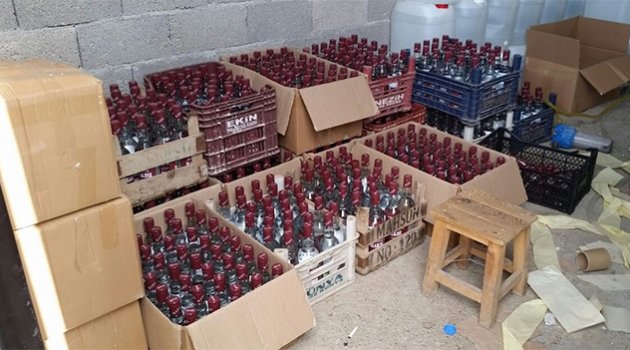 Adana'da yeni yıl öncesi kaçak içki ve sigara operasyonu