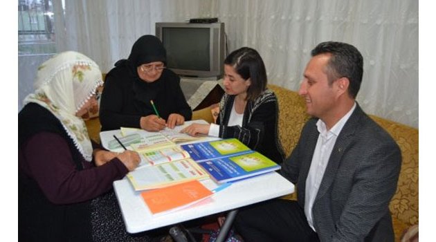 Adanalı Elmas Ve Hatice Teyze’nin İlham Veren Okuma Azmi