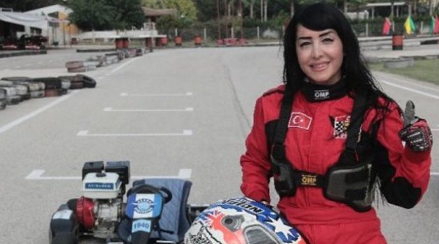 Adanalı Kadın Pilot Erkeklere Meydan Okuyor