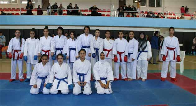 Adanalı Kareteciler Sakarya’ya iddialı gitti
