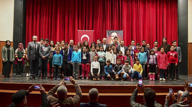 Adanalı öğrencilerin bayrak sevgisi çığ gibi!