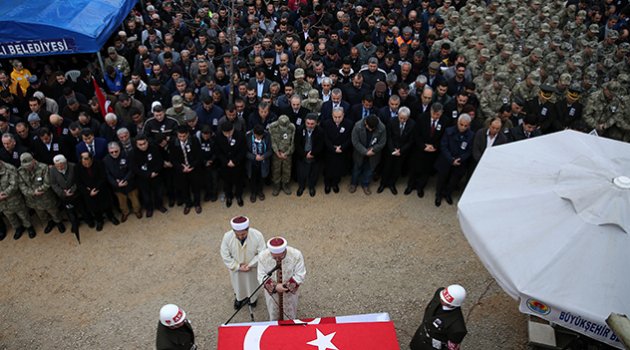 Adanalı şehidi 5 bin kişi uğurladı
