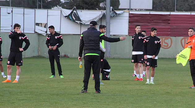 Adanaspor’da Denizlispor mesaisi sürüyor