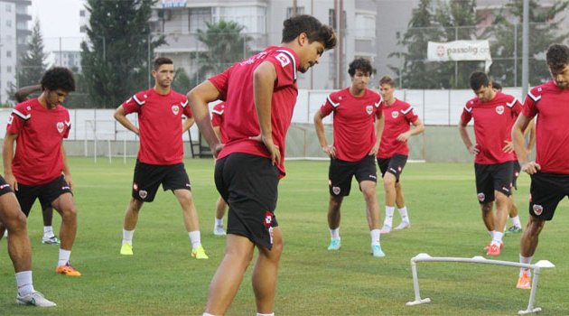 Adanaspor’da gözler Göztepe’de