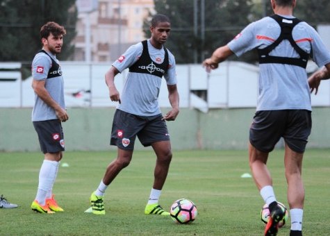 Adanaspor’da Hazırlıklar Sürüyor