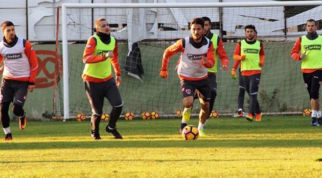 Adanaspor’da Medipol Başakşehir Maçı Hazırlıkları Sürüyor