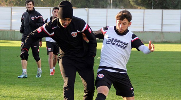 Adanaspor günü çift antrenmanla tamamladı
