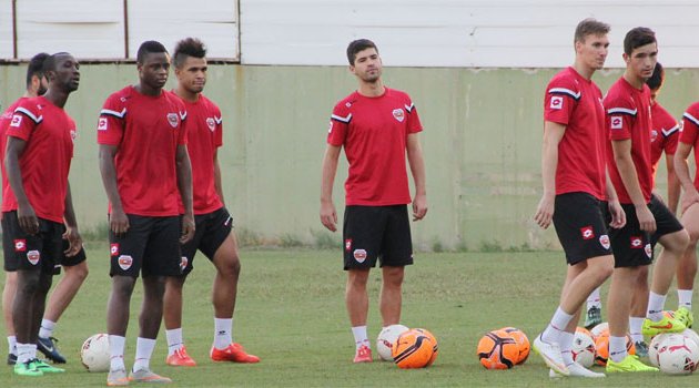 Adanaspor maç saatini bekliyor