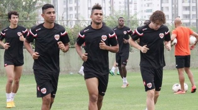 Adanaspor milli takım arasını iyi değerlendirmek istiyor