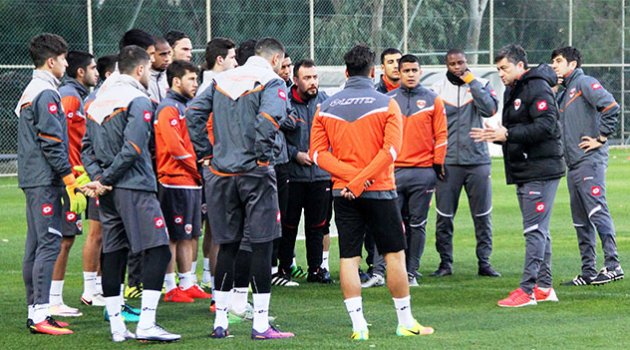 Adanaspor’un devre arası kamp çalışmaları başladı