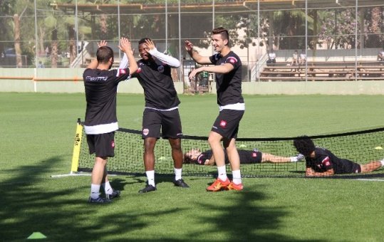 Adanaspor’un Neşesi Yerinde