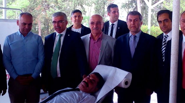 Aday öğretmenlerden kan bağışı