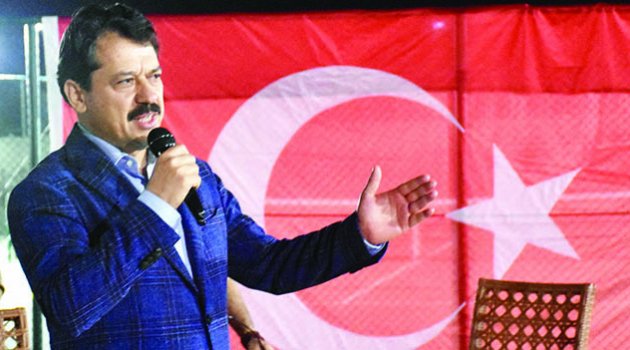 Adliye iftarında ışıklar şehitler için yandı