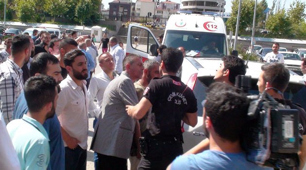 Adliye önünde silahlı kavga! 1 ölü 1 yaralı