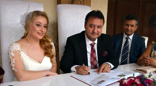Aile mahkemesi hakimi ailesini kurdu