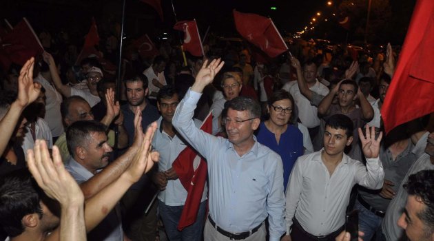 Ak Parti Adana İl Başkan Fikret Yeni: "Milletimizle büyük bir belayı def ettik"