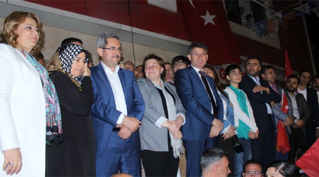 Ak Parti Adana teşkilatında zafer coşkusu…