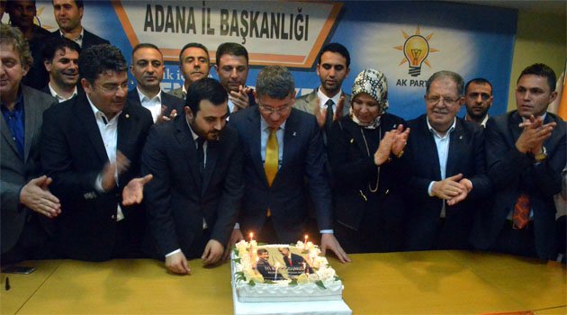 Ak Parti’de çifte doğum günü kutlaması