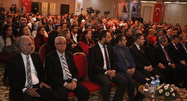 Ak Parti genel Başkan yardımcısı ve seçim işleri Başkanı Mustafa Şentop
