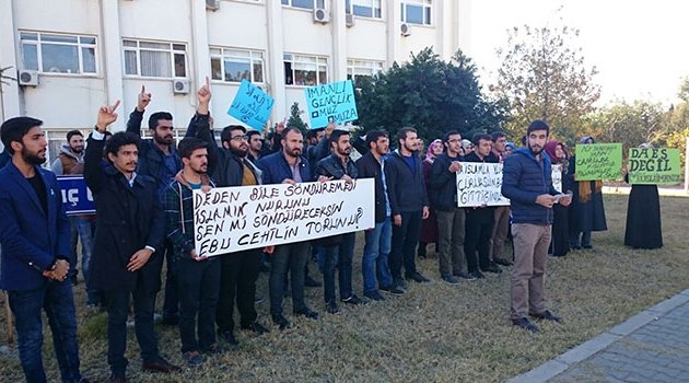Ak Parti’li Gençlerden ODTÜ Protestosu