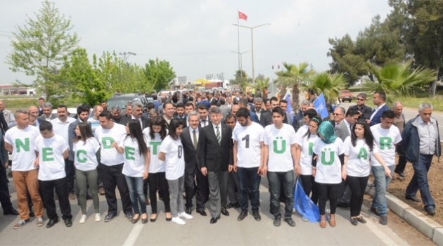 AK Parti Milletvekili adayları Ceyhanlılarla buluştu
