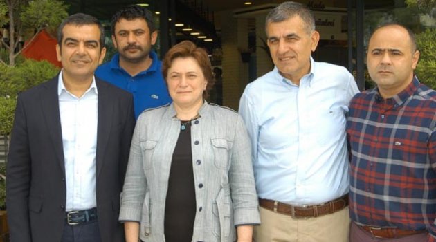 AK Parti’nin adayları müteahhitler ile buluştu