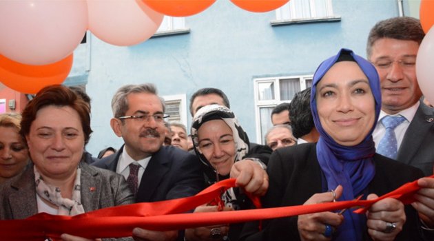 AK Parti Pozantı İlçe Başkanlığı yeni binasında