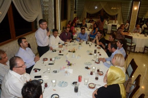 Ak Parti yarın seçim olacakmış gibi çalışıyor