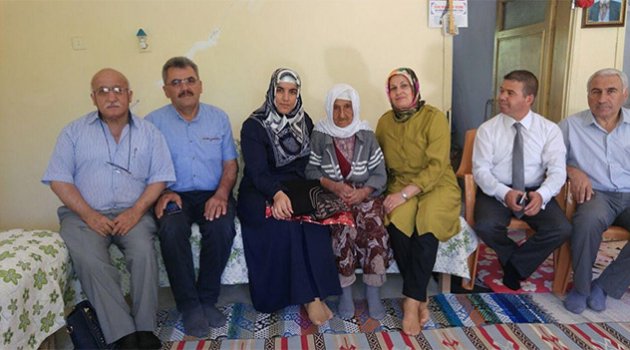 AK Parti'den Adana’nın en yaşlı vatandaşlarına ziyaret