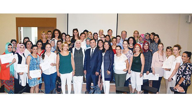AK Parti'den kadınlara girişimcilik kursu
