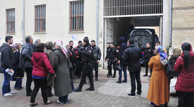 AK Partili Özgan’ın da aralarında olduğu 30 sanıklı FETÖ davasına yetkisizlik
