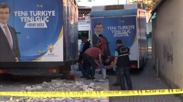 AK Parti'ye ait aracın altından zaman ayarlı bomba çıktı!