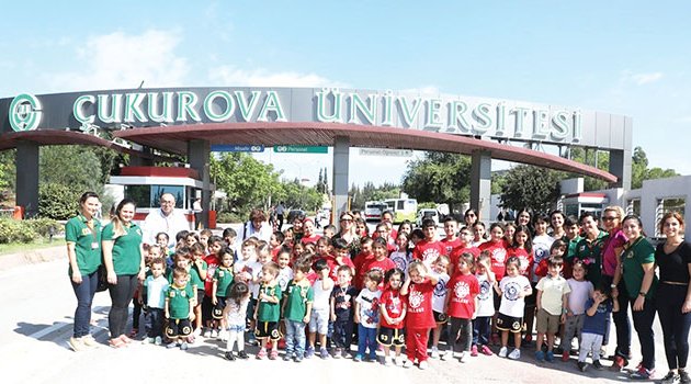 Akademik keçileri minik hayranlarıyla buluştu