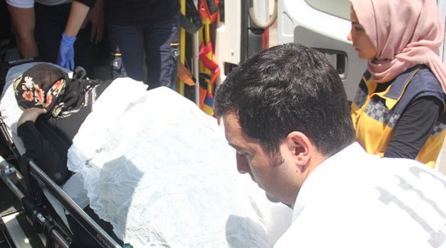 ‘Aldatıyorsun’ dedi eşini bıçakladı
