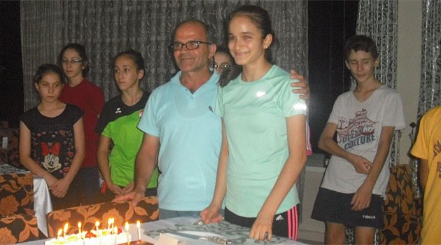 Aleyna’ya Milli Takım Kampında doğum günü sürprizi