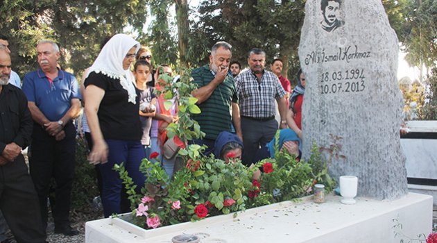 Ali İsmail Korkmaz mezarı başında anıldı