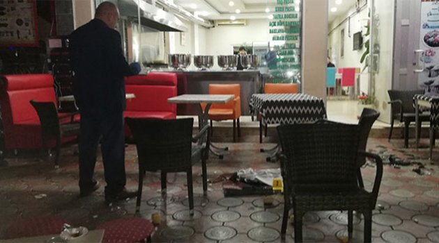 Alkollü müşteri çorbası gecikince dehşet saçtı