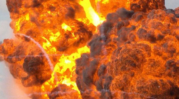 Almanya'da camiye bombalı saldırı