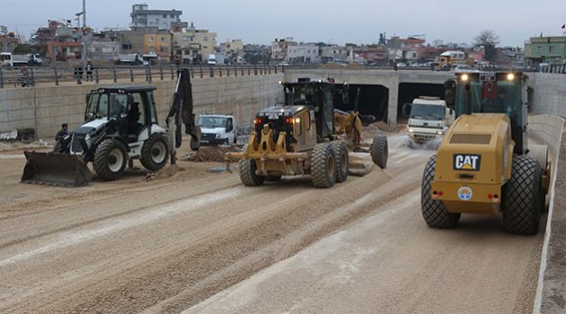 Altgeçitlerde molasız mesai