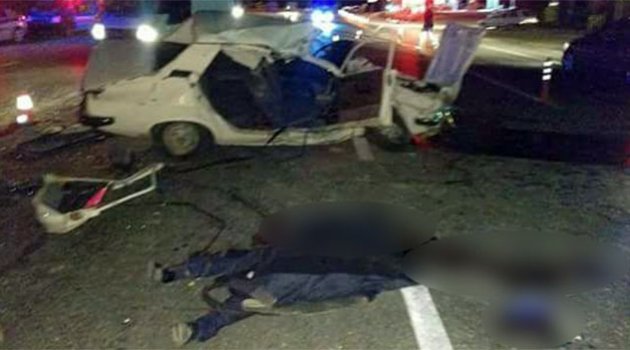 Ambulans İle Otomobil Çarpıştı: 2 Ölü, 7 Yaralı